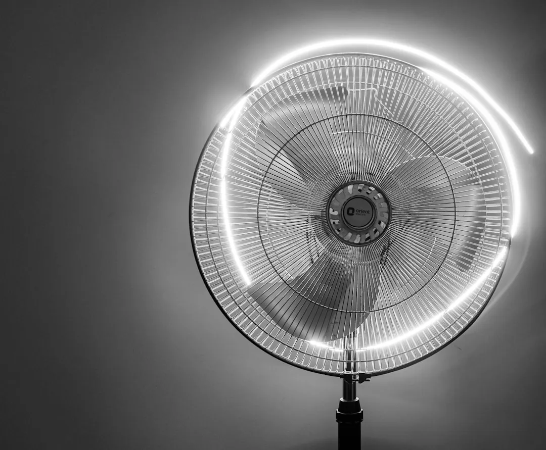 塑料凳与折叠椅的耐用性对比:材料与结构工艺解析